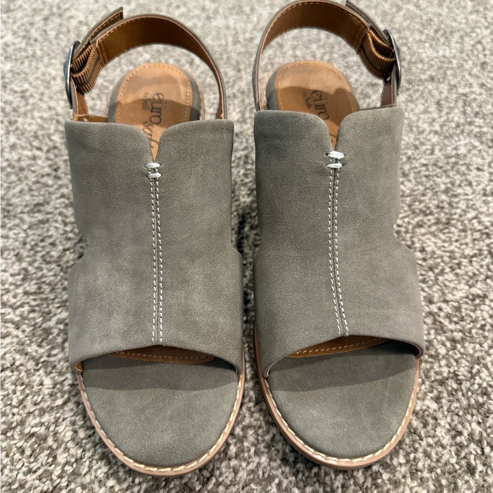 Euro soft Gray Sandal - brand new never worn size 6.5